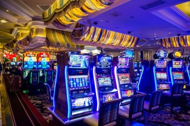 gopay live roulette studio with dealer, wheel, and multi-camera feed