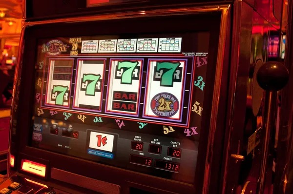 gopay Starlight Princess slot game interface showing cascading reels and bet controls